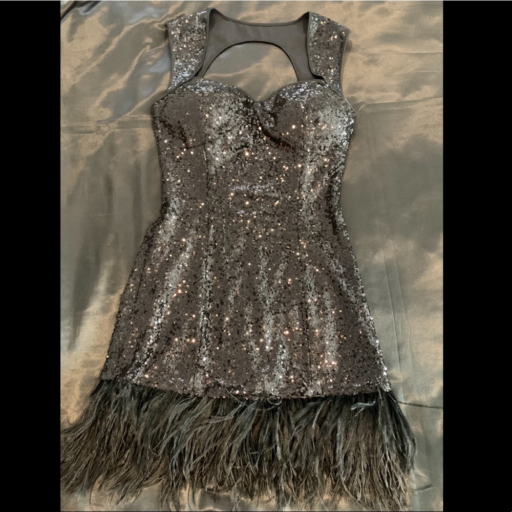 Guess Black Sequined Dress w/Feathered Skirt Sz 4